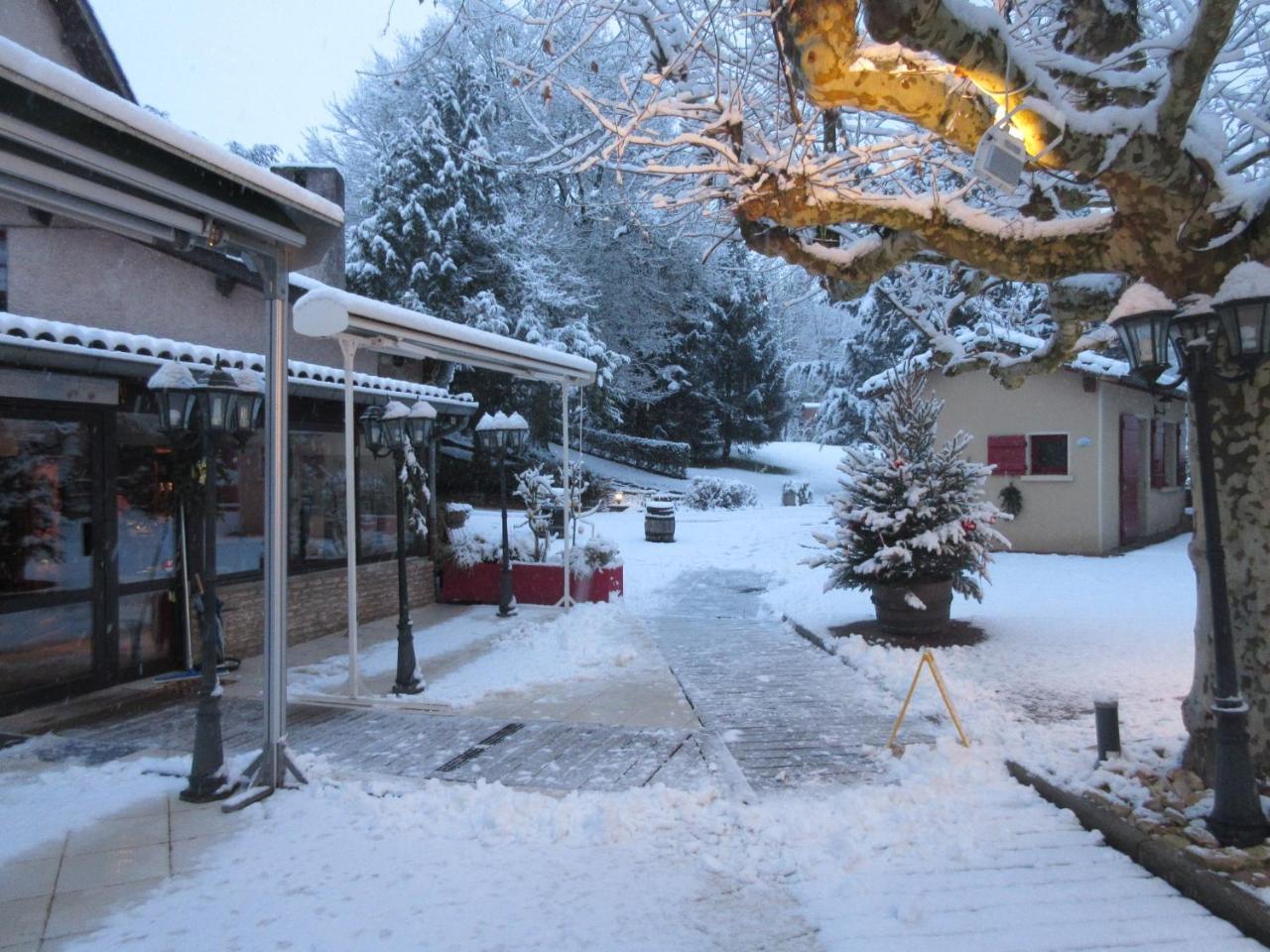 Hotel Restaurant Le Moulin De Saint Verand Екстериор снимка